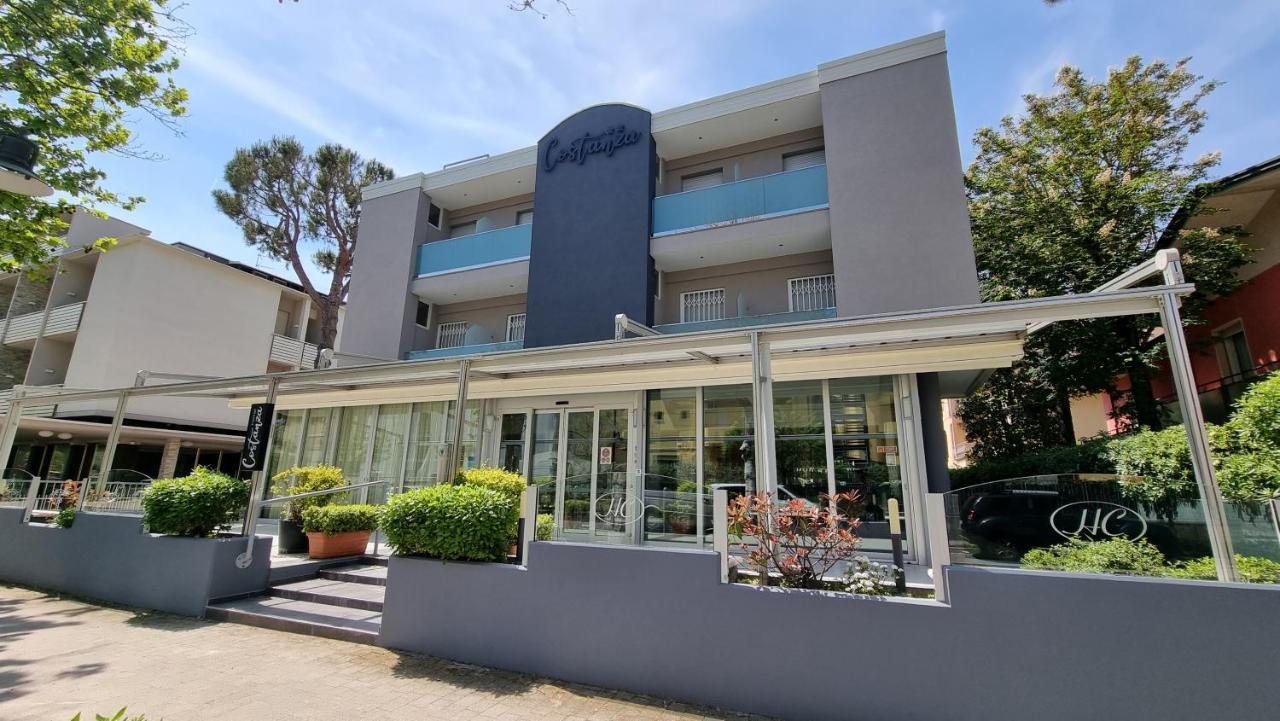 Hotel Costanza Чезенатико Экстерьер фото